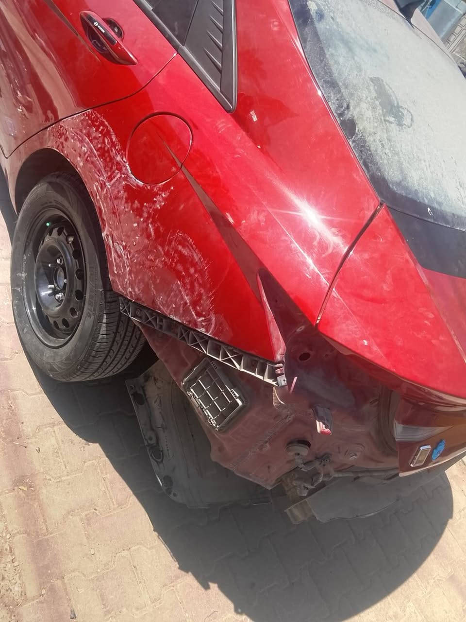النترا موديل 2021 وارد امريكي
المواصفات... 

1_محرك 2000 دوش 

2_شاشة دجتل الكتروني 

3_ شاحن لاسلكي للموبايل 

4_كشنات تدفئة 

5_ بصمة تشغيل + تشغيل عن بعد + ابواب

6_جنطة ذكية تفتح تلقائي عند الاقتراب 

7_رادار امامي وجانبي+ تحديد مسار 

8_ سياقه ذاتية تحكم ستيرن 

9_3 وضعيات قيادة

10_اوتو هولد + هاند بريك كهربائي

الملاحظة.. السياره وارد امريكي بجم كبس حادثها جاملغ خلفي عكس السائق ومبدل كفر جنطة وبلعراق انطخت عندي الجاملغ الخلفي السائق طخة بسيطة  وموجودة بلمنشور حادث امريكا والطخة الي عندي  مكان السياره بغداد وهاذ رقمي *********** السعر 35
