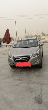 توسان • ٢٠١٤ • ثلاث قطع صبغ