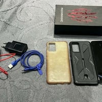 للبيع السلام عليكم جهاز Redmagic 6r مساحته ٢٥٦ رامات ١٢ الجهاز نظافته ...