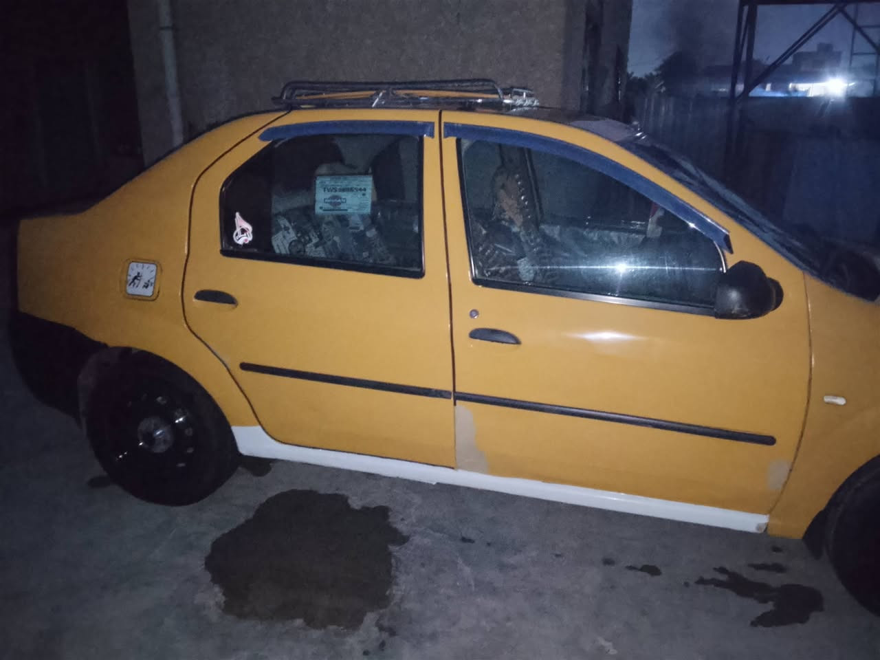 سلام عليكم شباب سياره رينو للبيع سياره جهازه من كلشي حداديه كير مكينه جاهزه السياره من كلشي قطرت خياس مابيها تخم تاير جديد سنويه ال 2027 مصفره هيئه وغرامات انكليزي التبريد شغال 38 وبيها مجال مكان سماوه ***********
