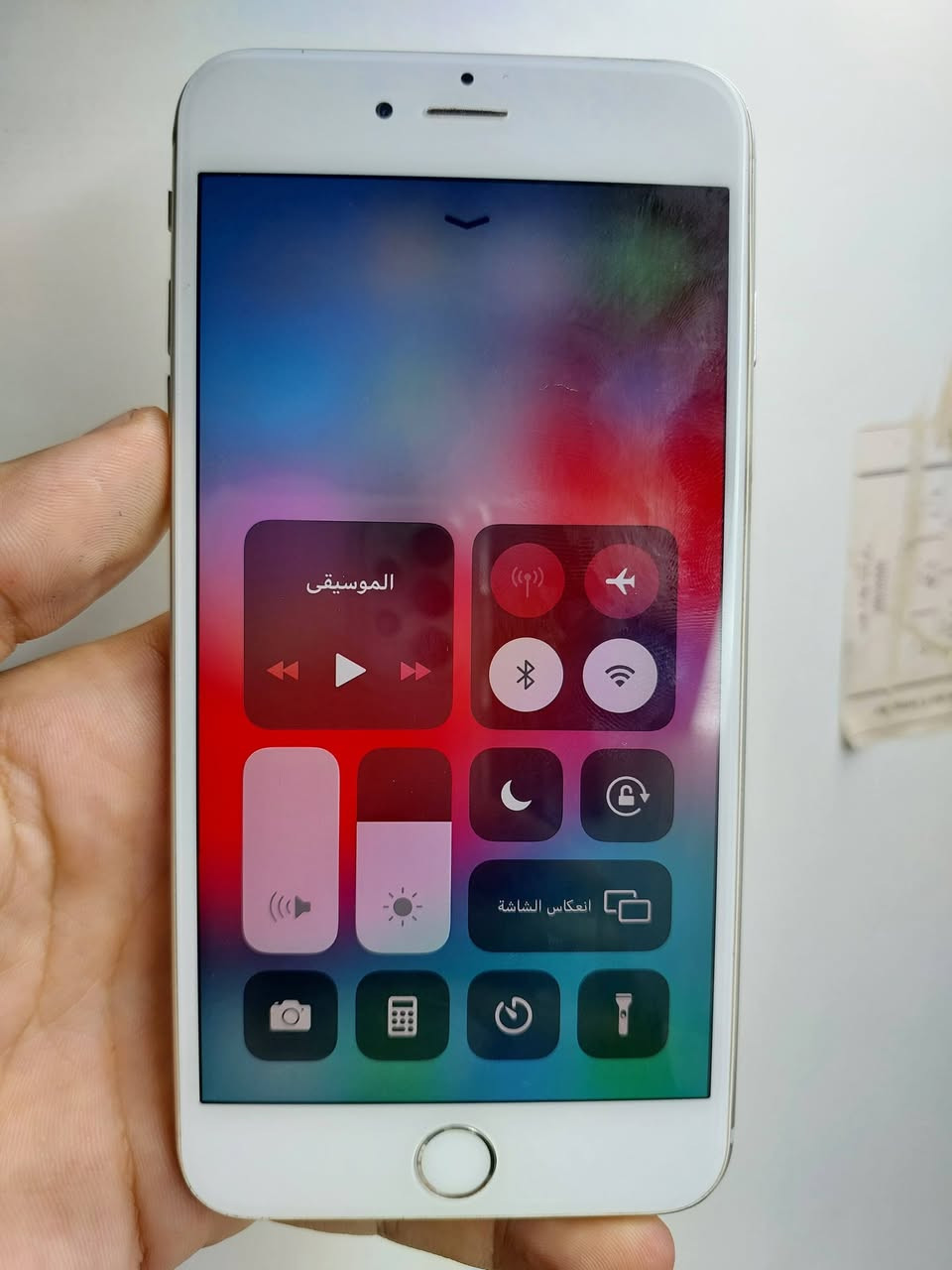ايفون 6s بلص 

ذاكره 64 

النموذج  M 

البطارية  87 %

جهاز  مكفول ونضيف وكله بلادي 

السعر ٦٥ قفل
