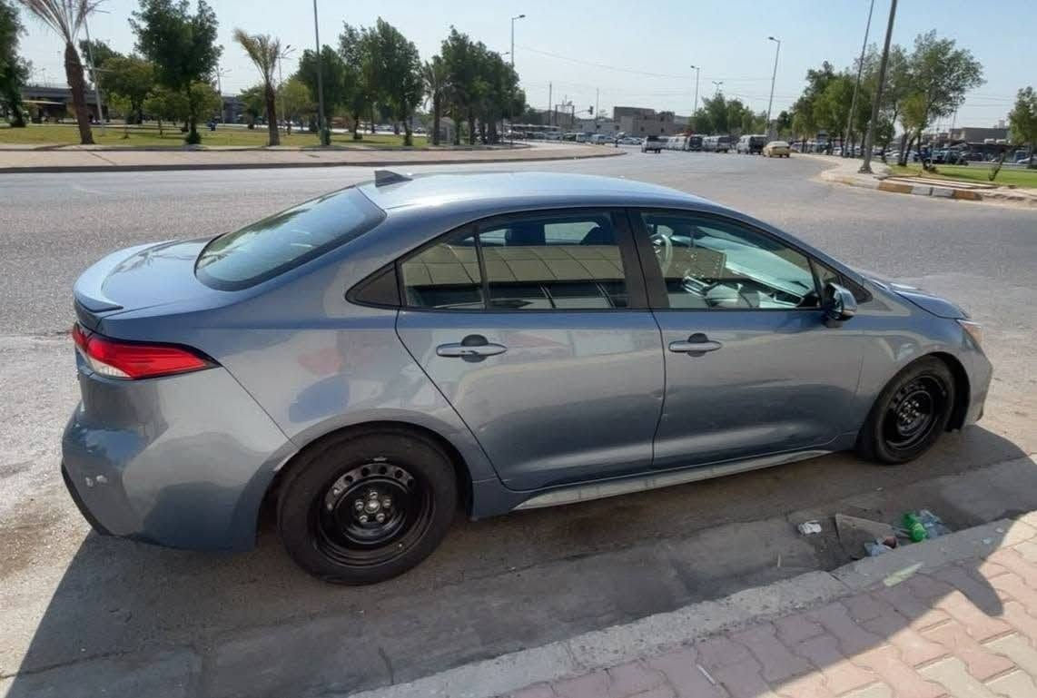 مواصفات S سبورت ( سعر جوه السوك )
كورلا موديل 2021 
بدون فتحه 
سقف حادثها بنيد فقط بدون دواخل 
محرك كير تبريد صدر بحاله جيده جدا 
السياره بدون نواقص كبل للشارع جاهزه من كلشي 
مكان السيارة بغداد 
للاتصال ***********
