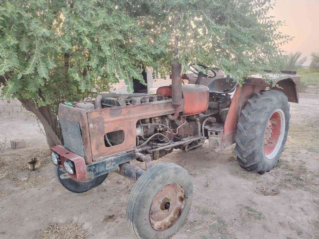 مكلف بنشر لاترسلني عنتر موديل89بدون تايرات نص عمر بريك دهن باور ستيرن جهاز رافع شغال محرك عل شرط شغاله كلها ***********
