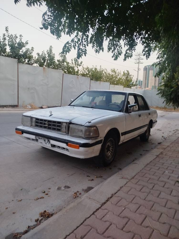 سۆپەر سیدان 1991 بۆ فرۆشتن 
گێڕ و مەکینەی ئەڕنەبی VVT -i   2500 ی ئۆتۆماتیک 
دوکەڵ و سەرف و بوخاری نییە گێڕ و ئەکسلی بەشەرت 
ئاڕمی پلاستیکی سلێمانی بەشەرتی ئەوەلیات 
جام کارەبا 
گەرمی و تەرجیل مکەبەرەی تازە بۆ بەستراوە 
کوشن و گاعی تازە 
تەقە و ڕەقە و بانسی پێشو دوای برێکی بەشەرت 
بەنزین زۆر کەم دەخوات 
چوار تایەی تازە و ویلی سۆپەر 
زۆر بە کێش و هەڵمەتە 
کارەبای و گێچی بەنزین و لایتو هۆڕین و ئیشارەت هەموی ئیش دەکات 
سەیارەکە زۆر مەزبووتە و ماڵی دۆستە 
شوێن سلێمانی 
نرخەکەی تەنها پارەی گێڕ و مەکینەکەی  14 گەڵا و معامەلە 
مشتەریت تەلەفون کە لەخزمەتام 
***********  ............ السليمانية, العراق
