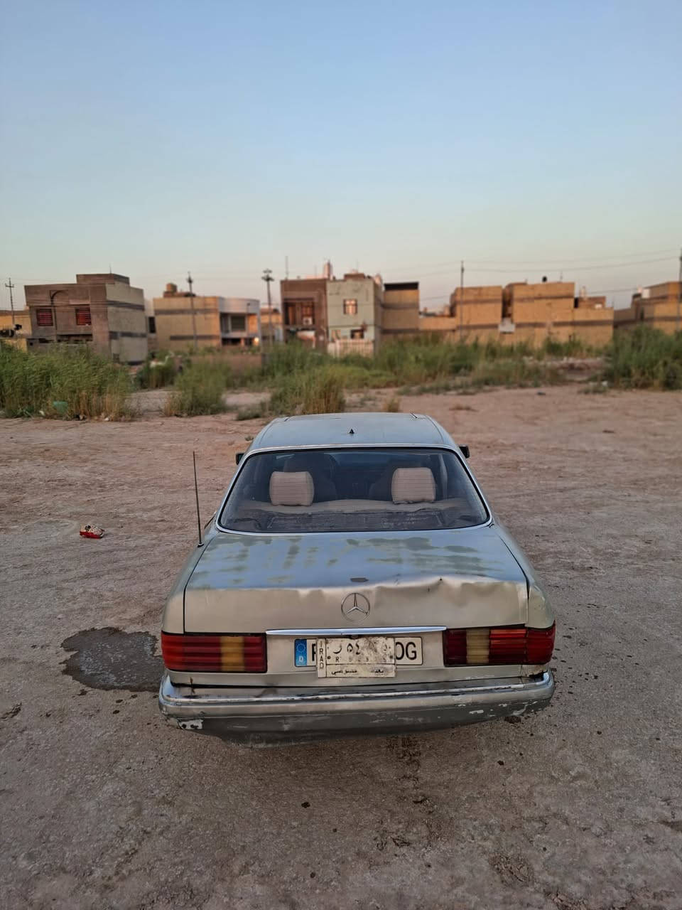 موديل 1991 السعر 17
راعيها مسافر كير ومحرك نضاف بطة 3000
سيارة كلها شغالة تحتاج ترتيب بالحدادية
منضومة بريك وباور جديد 
عنوان نجف ***********
