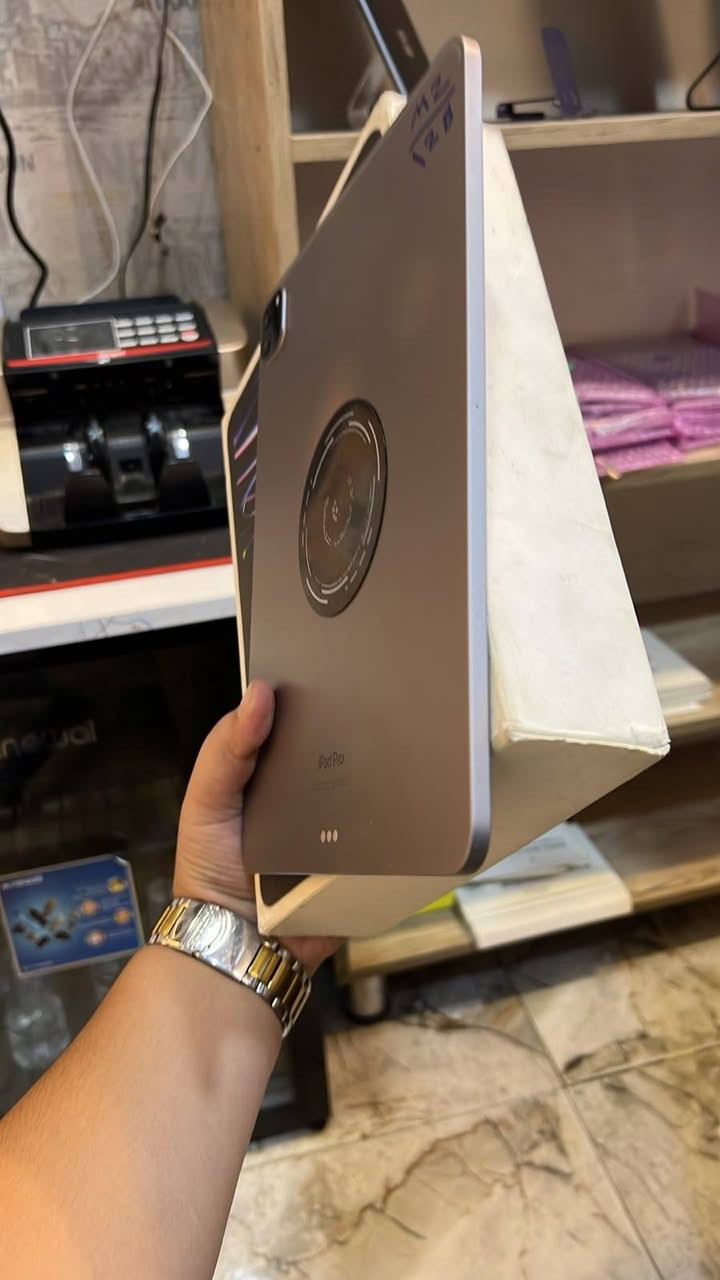 🔥 iPad Pro 11 M2 🔥

• سعة 128GB
• بطارية 85% وفوك
• الجهاز نضيف كلش وما بي أي صيانة
• ويا ملحقاته
• أداء قوي جدًا بمعالج M2
• توصيل لكافة المحافظات 🚚

💰 السعر: 850 ألف وقابل للتفاوض
📞 للتواصل: ***********
