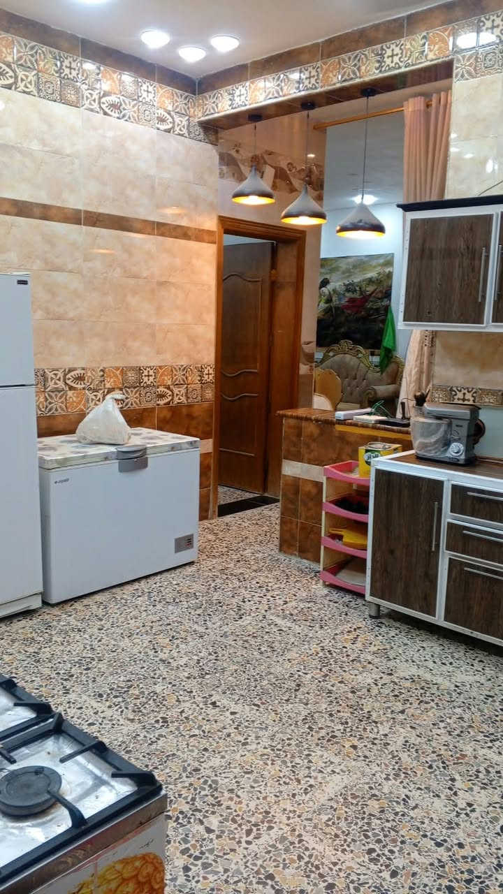 حي حكيم • ٢٠٠م • سند ٢٥