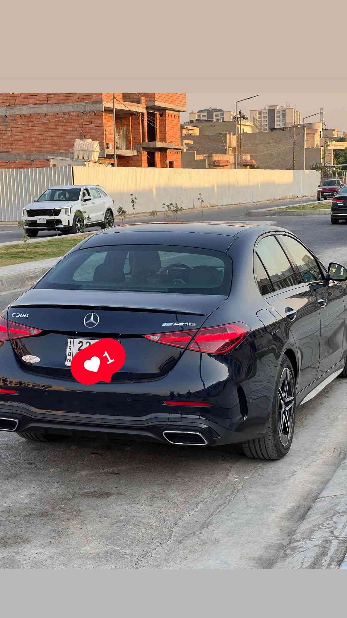 السلام عليكم 

مارسيدس بنز 
2023 
C300

وارد أمريكي 
بيها بنيد ودعاميه بدون دواخل لا شاصي ولا لغد 

رقم اربيل ب اسمي تحويل ثاني يوم 

ماشيه 66 km 

فول مواصفات السياره 1/1 للاخير 
 
5 كاميرات فول فول

مكفوله كفاله عامه عدا البنيد والدعاميه 

للاستفسار : *********** 
المكان بغداد العامريه قرب خدمي المطار

نص مكتوب في الصور:
- 1