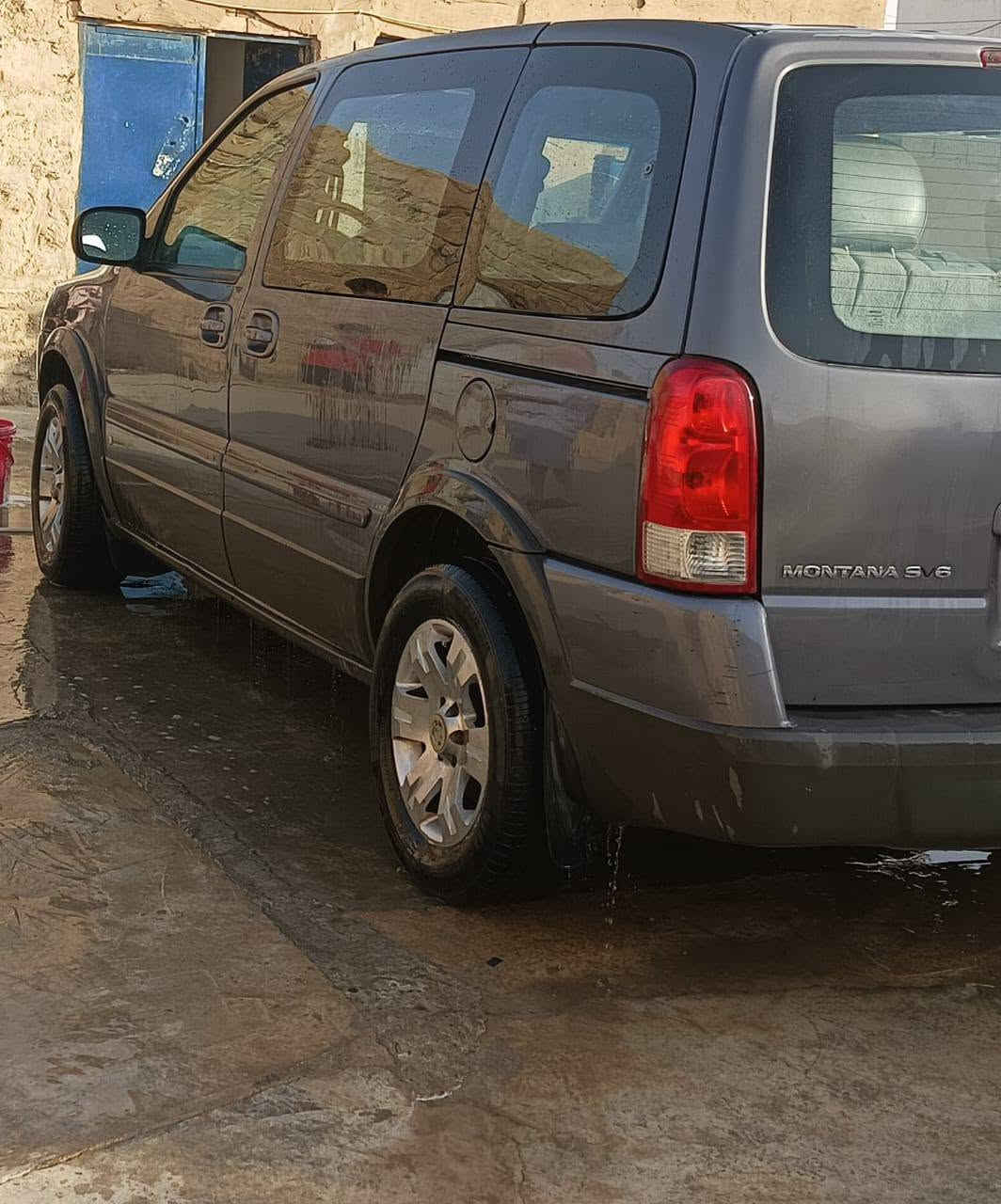 السلام عليكم سياره بلاندر محرك 6 جديد وكير جديد شرط مكفول تبريد ثلج وتخم تاير جديد حداديه جديد دوشمه صبغ بنيد و دعاميه و السياره جاهزه من دعاميه للدعاميه للستفسار ***********   السعر 75 وبيها مجال للشراي
