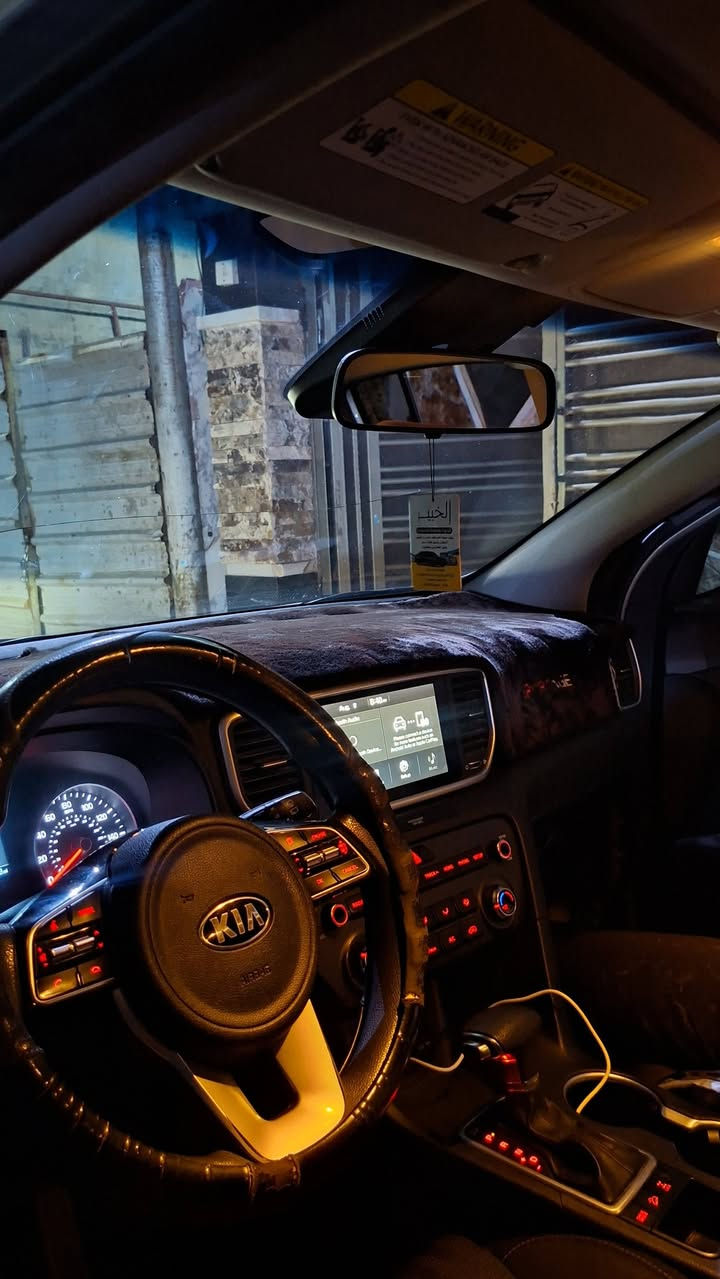 كيا سبورتج وارد امريكي2020 للبيع او مراوس بسلتوس وارد خليجي 
حادثها كلش بسيط الحادث موجود بل منشور 
ماشيه 95كيلو متر
مواصفات 
كامره خلفيه
صندوق كهربائي
شاشه
6وسائد هوائيه
مصابيح زينون اماميه
ابل كاربلاي
التحكم عل منحدرات
مرايا جانبيا كهربائية 
تبريد خلفي
حساسات ضفط الاطارات
سعرها 165 وبيها مجال 
***********

