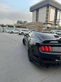 للبيع او المراوس فورد موستنك موديل 2016 /3700 / V6   3 قطع صبغ  وبنيد ...