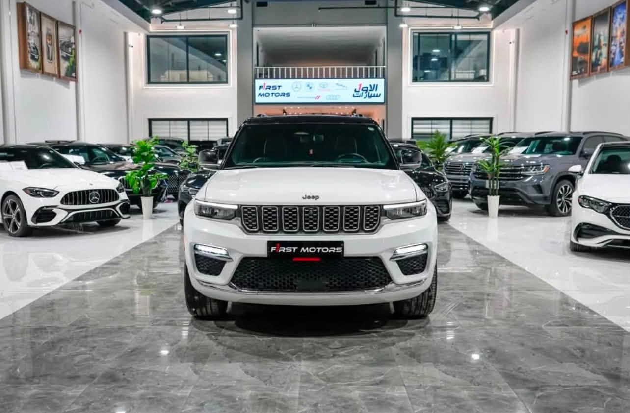 جيب موديل 2022 سومت
فول مواصفات 8 سلندر فورويل جكات 3 شاشات 
المحرك : V8 5.7
ممشى السيارة: 75 الف 
موصفات:
رباعي 4x4
  نظام تعليق هوائي (جكات).
  قيادة ذاتية عند المنعطفات.
  رادار امامي مع مانع تصادم .
  نظام الرؤية الليلية.
  تحذير الخروج عن المسار .
  مستشعر نوم السائق مع نظام التوقف الآلي
  تحذير النقطة عمياء ٥ .
  نظام تحذير عند التقاطعات.
  نظام تحذير عند تجاوز السرعة المحددة.
  نظام عرض المعلومات على الزجاج الامامي (HEAD UP
(DISPLAY
  نظام تقليل الضجيح داخل المقصورة.
  إنارة محيطية.
  شاحن موبايل وايرلس.
  تعديل وضعيات مقود السائق كهربائيا.
  مرايا تعتيم ذاتي.
  المرايا الجانبية قابلة للطي كهربائيا
مرايا الجانبية فاد
ظام الصوت من ماكنتوش مع 19 سماعة.
ويل قياس 21 انج .
* سقف بانوراما .
  شاشه كبيرة 10.1 انج .
  شاشة للراكب الأمامي .
  لوحة القيادة بقياس 12 أنج.
5 كاميرات خارجية مع بخاخات ماء للتنظيف.
 كاميرا للمرأة الداخلية.
  تصوير حراري ليلي .
  المصابيح الأمامية زنون .
  كشافات الضباب زنون .
  دخول ذكي.
  بصمة على 5 ابواب للدخول الذكي.
  تشغيل عن بعد .
  الصندوق الخلفيي كهربائي .
  فتح الصندوق الخلفي مع حركة القدم.
أقل
  فرش المقصورة الداخلية من الجلد الطبيعي الفاخر.
  اضافات من الخشب الطبيعي للمقصورة الداخلية.
  ذاكرة لحفظ وضعيات الجلوس للمقاعد الأمامية
  مساج للمقاعد الامامية .
  المقاعد الأمامية كهربائية .
  المقاعد الأمامية تبريد وتدفئة .
  المقاعد الخلفية تدفئة وتبريد .
  ستائر للشبابيك الخلفية.
  انارة داخلية LED متعددة الالوان .
  حساسات امامية وخلفية .
  5 راكب .
  مكيف خلفي مع وحدة تحكم منفصلة .
  تدفئة مقود القيادة.
  مانع تصادم خلفي .
  بلوتوث تلفون .
  محدد سرعة .
  نظام بريك اوتماتيكي

مكان السيارة اربيل 📍

للاستفسار: (***********)
