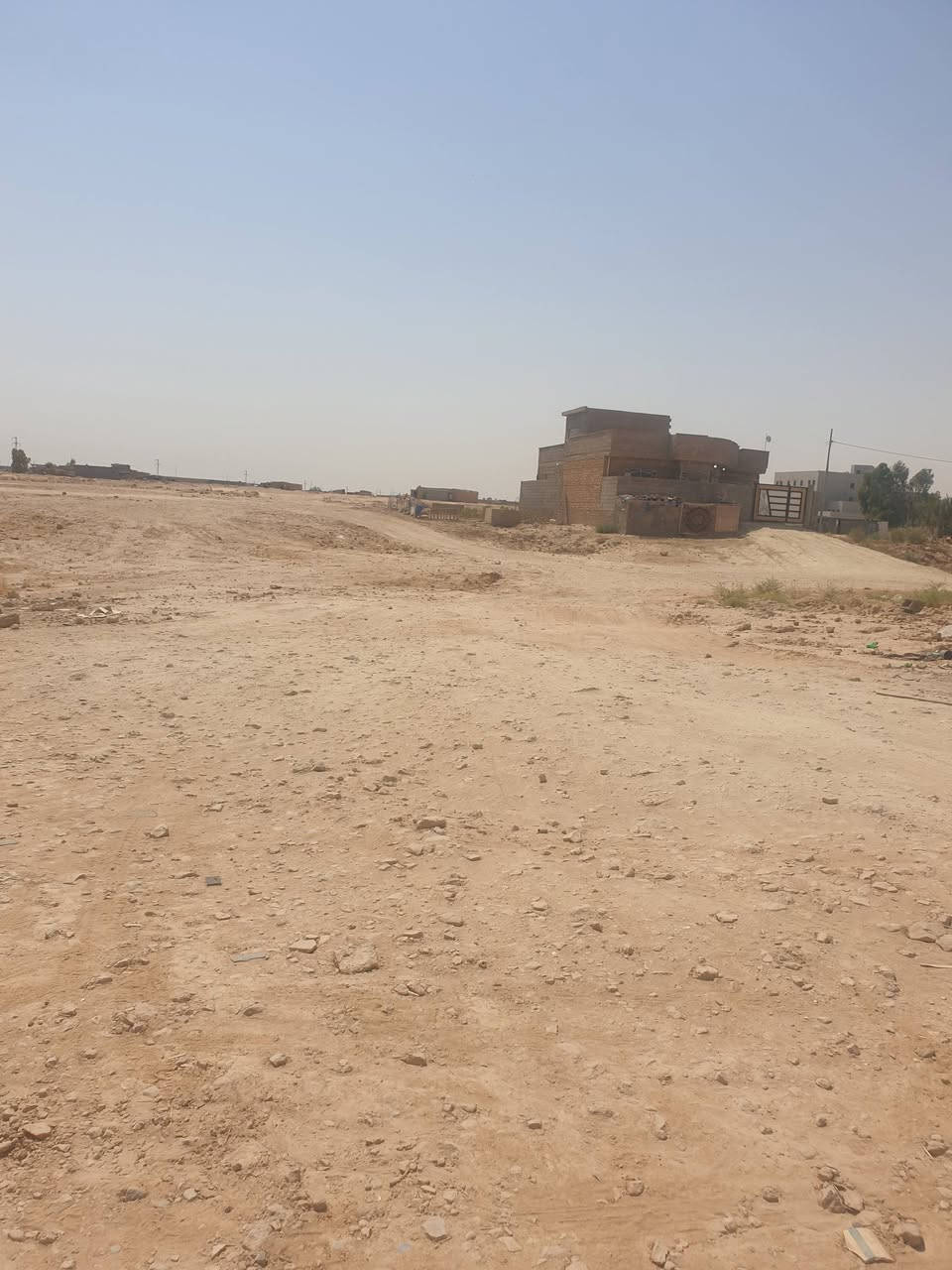 للبيع قطعتين أرض  طبك طابو صرف 

المساحه : 500 م 

الموقع : قرب مركز طب الأسنان الجديد خلف الاستاذ شهاب احمد ساير وقريبة على  احمد شحاذة ابو المطعم 

سعر القطعتين : 13مليون ونص وبيها مجال 

ملاحظة: البيع بالنقد فقط 

للاستفسار الاتصال بالارقام التالية: 

*********** 

*********** 

عنوان المكتب: محافظة الانبار قضاء حديثة الحي العسكري بالقرب من منفذ النواعير او محمد بلنص مكتب عقارات الصفا
