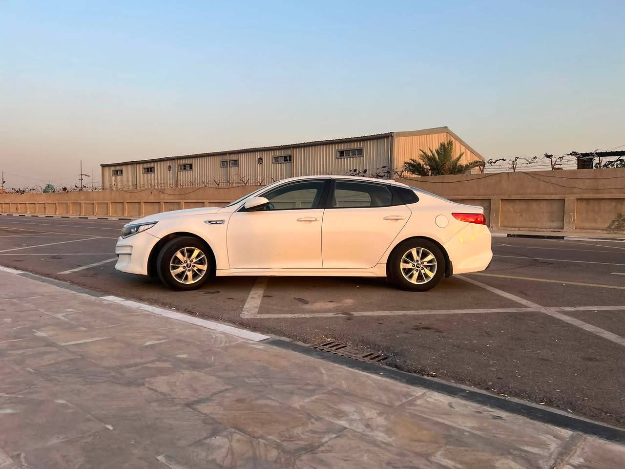 سلام عليكم سياره k5 غاز ابلاد مديل 2020 كصه قماره سياره جاهزه السعر 55 وبيها مجال قليل مكانها البصره التواصل واتساب ***********
