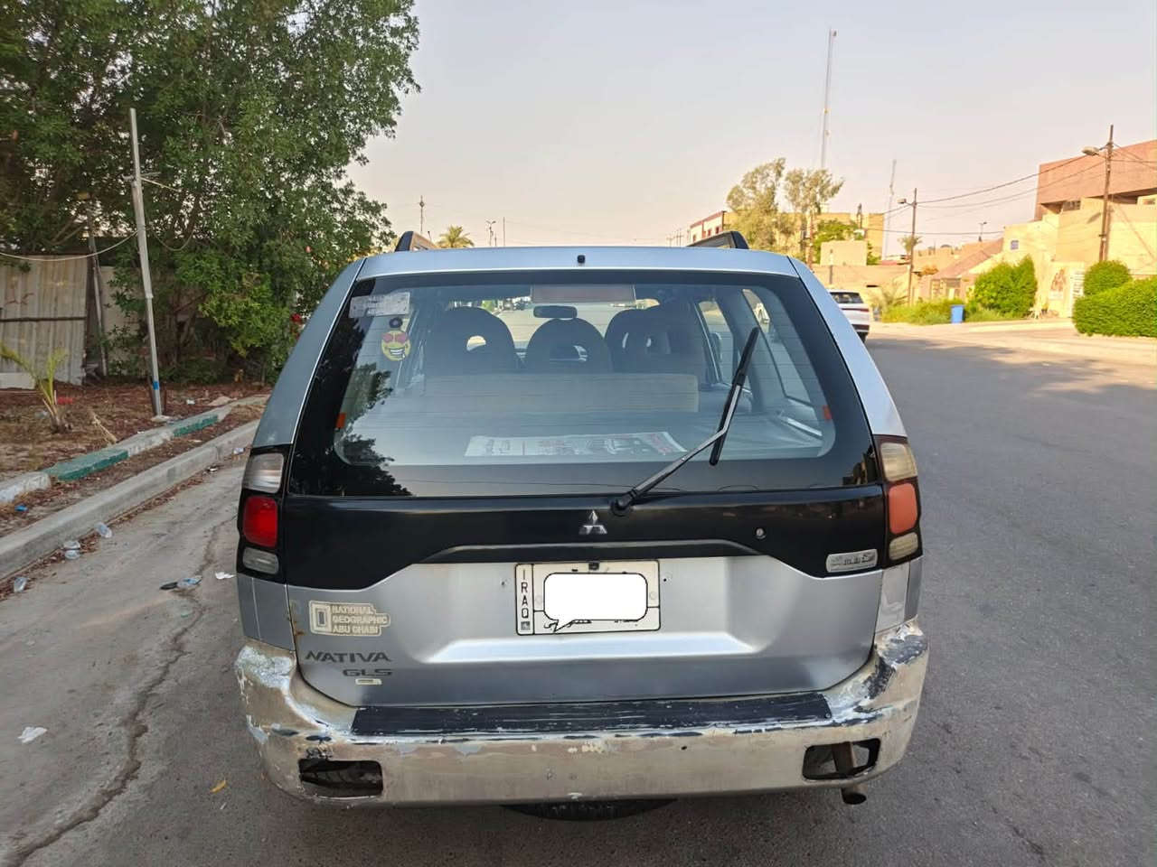 للبيع — Mitsubishi Nativa  2008

🔹 الموديل: 2008 

🔹 المحرك: v6 / 3000 

🔹 السعة: 5 راكب — مناسبة جداً للعائلة والاستخدام الشخصي

🔹 المكيف: بحالة جيدة تبريد جاهز وفول

🔹 الهيكل: السيارة كلين، السيارة مكفولة من الضربة والبارد والچفية, السيارة ما بيها اي نقص، السيارة بشكل عام نظيفة ومرتبه ونصبتها حلوة، مال جناي 

🛠️ الحالة العامة:
صدر امامي خلفي بحالة ممتازة 

📍 الموقع: بغداد
💰 السعر: (100) — بيها مجال بسيط
📞 للتواصل والاستفسار: (***********)
