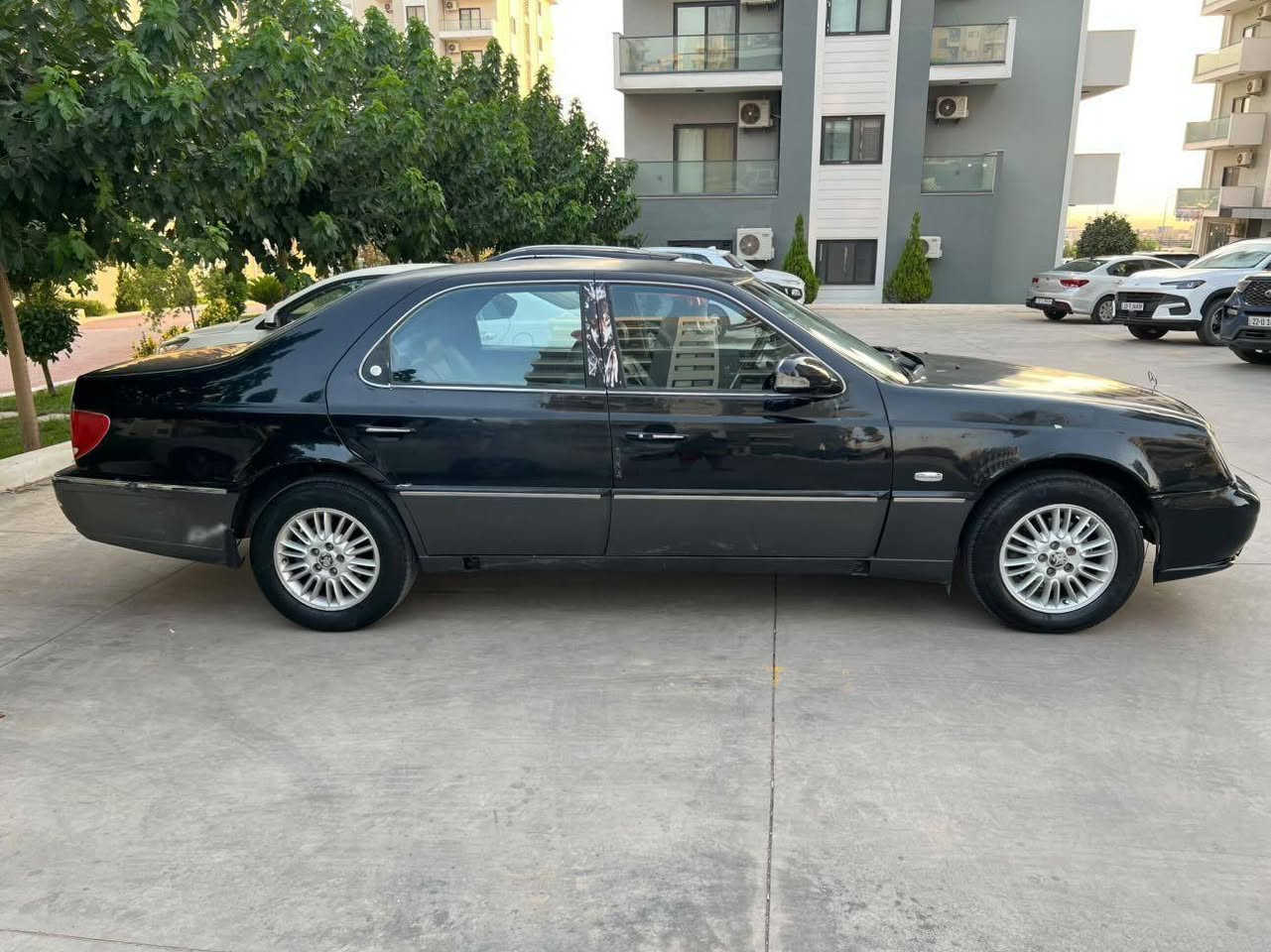 للبيع مراوس
سانك يونك شيرمان CM500 كوري
موديل السياره 2008 خليجي
رقم بغداد تحويل فقط موصفات
السياره فول
داخل جلد 
تحكم ستيران 
ستيران كهربائي 
كشنات كهربائي
تبريد تدفه كشنه
تبريد قطعتين 
السياره مكفوله بدون صبغ
وحادث جاهزه من حداديه
ومحرك وكير تخم تاير كهربائية
كل جديدة وشغال خير من الله
محرك وكير مال VVTححم 3000
محرك وكير القديم موجود بس ضارب كازكيت
يجي مال مارسيدس خراطيم بلدي. مكان السياره 
بغداد *********** بغداد, العراق
