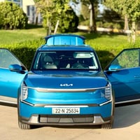 كيا EV9 • دفع رباعي AWD • مدى 550 كم