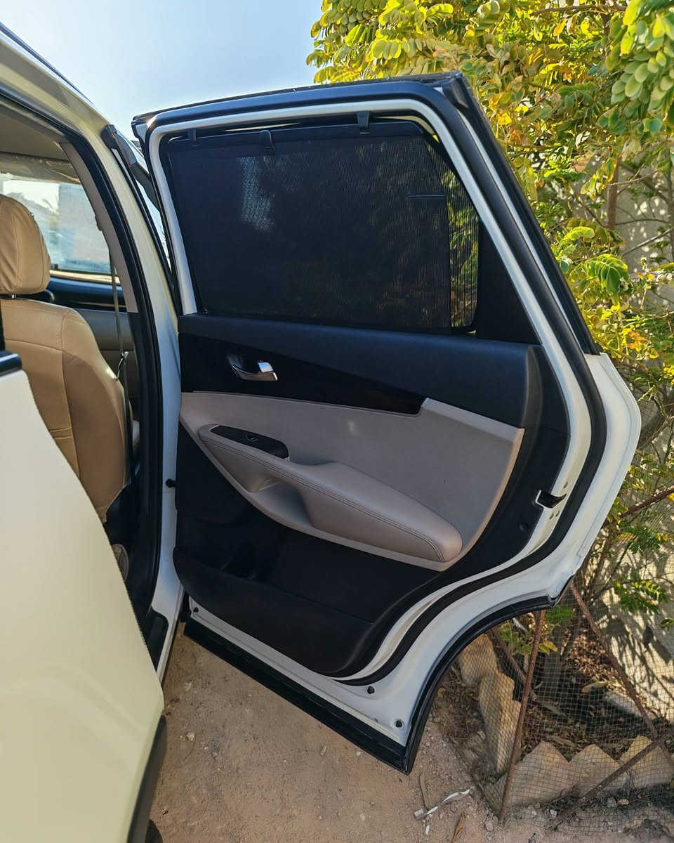 السلام عليكم
سورنتو للبيع موديل 2020 خليجي رقم بصره باسمي تحويل مباشر  
بصمه بيبان 
تبريد 3 قطع 
جنطه كهرباء 
كراسي كهرباء اماميه 
جي بي اس 
ويل كروم 19 
كامره خلفيه 
تحكم استيرن فول 
مري شفط 
نضام مانع انزلاق / نضام نزول منحدرات 
4 انضمه قياده / 7 راكب / 3 قطع تبريد / 6 سلندر 
السياره كفاله عامه 
ماشيه 69 الف حقيقي 
مكان السياره البصره
رقم الهاتف /***********
