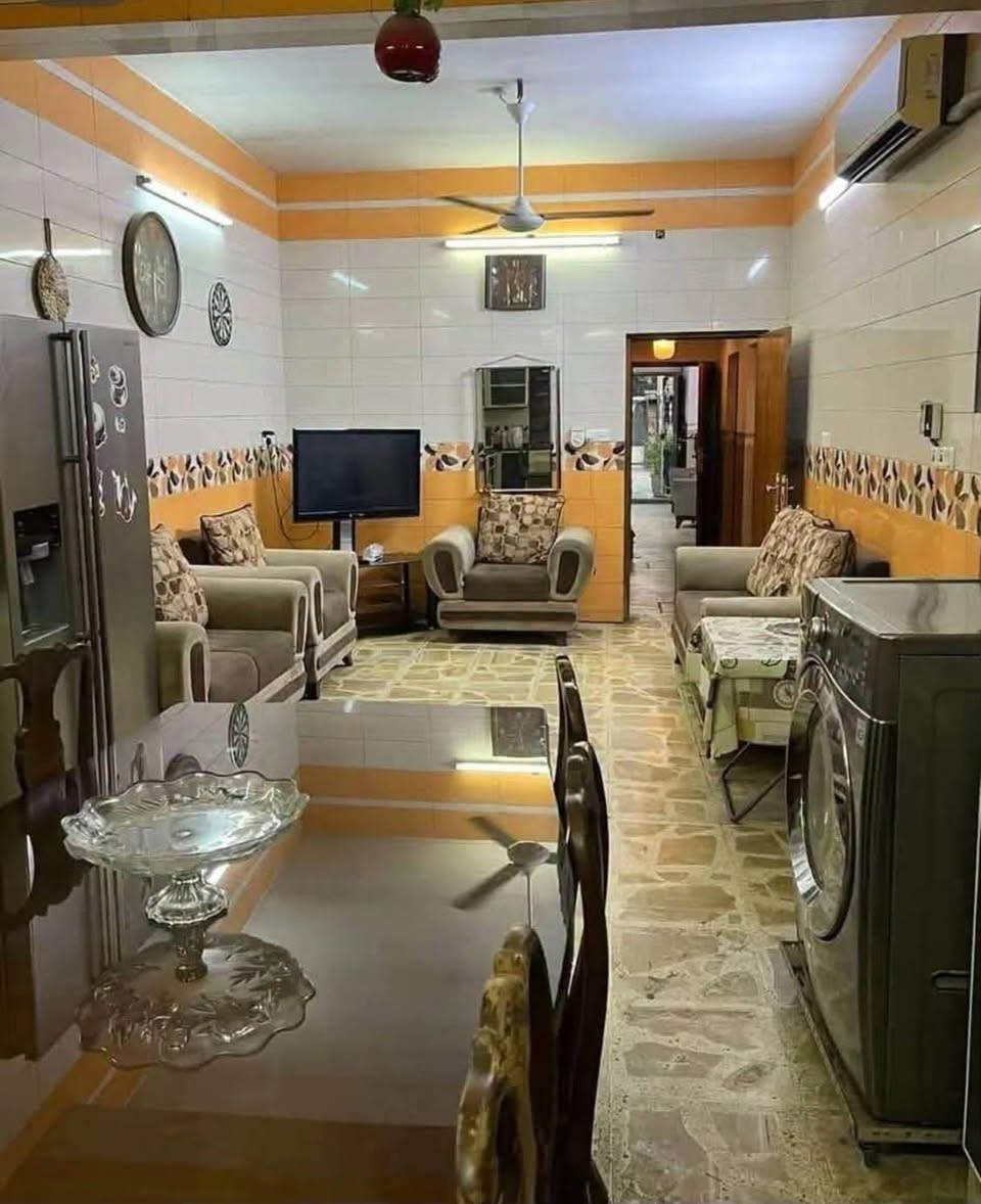 دار سكني للبيع في منطقة حي جميلة محلة 512
قرب سريع القناة 
شارع خير الله 
واجهه 8 متر نزال 34
المساحه الكليه 272 م2
سعر المتر 2650 مليون وقابل للتفاوض
ملاحظة : الكهرباء بنظام الخصخصة
ويباع مع الاثاث
للاستفسار :
 *********** ابو حسن
مكتب الكوثر للعقار
