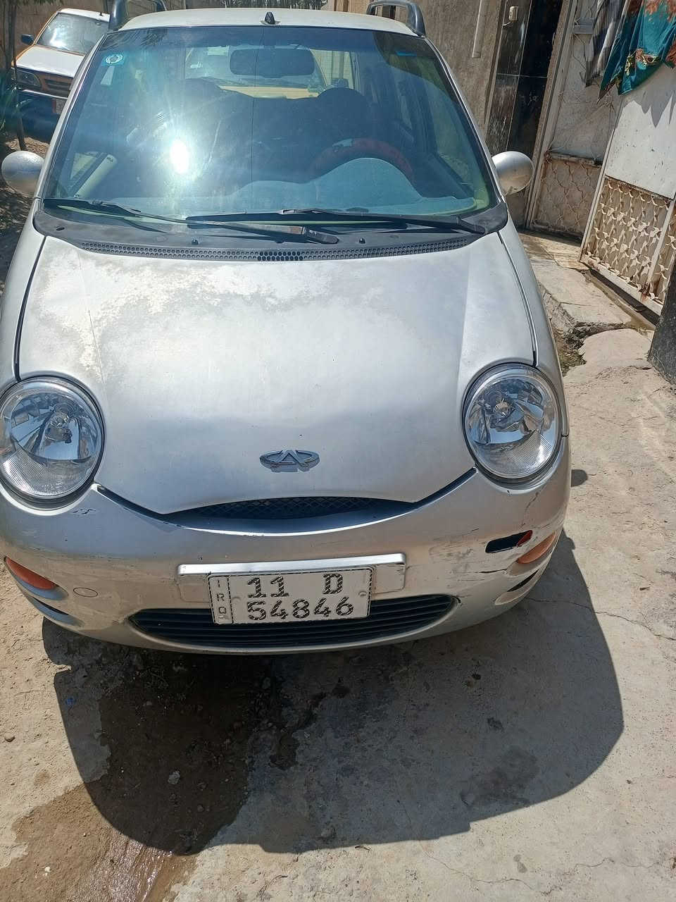 كيوكيو موديل 12 سياره بسمي ماكينه وكير مقفولات تبريد ثلج اربعه سلندر كير اوتو حداديه امامي خلفي جديد سياره لا ضربه ولا تبديل 
السعر 27 وبيها مجال 
مكان بغداد الجزيره السياحيه 
***********
سياره اينقص ما بيها
