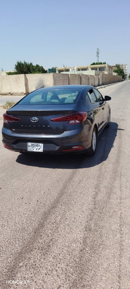 النترا ٢٠ رقم أربيل صبغ قمارة جاملغ +خلفي +بنيد مابيها دواخل اوصربة قوية اوكص نظيفة ماشية 95000 ميل مكينه كير حدادية خير من الله سنويه ماساقطه مكاني كربلاء للاستفسار
*********** كربلاء, العراق
