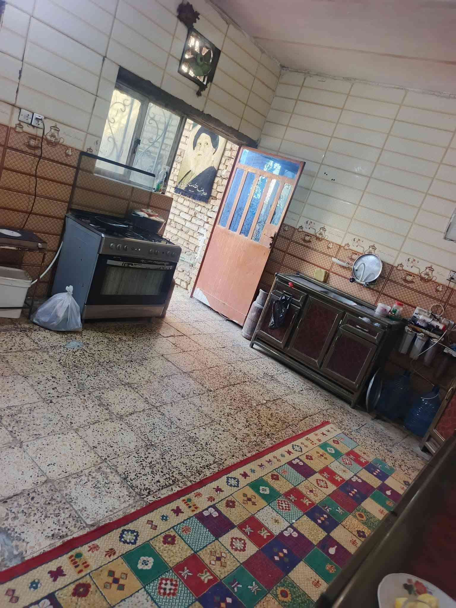 ياالله
سلام عليكم
البيت البيع طابو صرف
مساحه ((200)) متر بناء عكاده
يحتوي على استقبال وصاله ومطبخ
وأربع غرف نوم صحيات داخليه صحيات خارجيه
الماجديه سيد جميل قرب شارع ٢٠
استفسار اتصل برقم ((***********))
