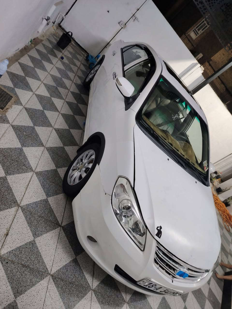 السلام عليكم BYD. G3.  2013 كير اوتوماتيك المرغوب السعر 43$ وبيها مجال بصيط
السياره بعدها ما معمره  يرادلها تعمير اخياسات 
 كير ومحرك شرط الكفاله   منظومة تبريد  جديده
  تخم تاير  جديد صبغ وياله حراري 
حساساتها كهربائياتها  شغاله 
صدرها جديد  محرك جديد سيارة ما عايزها اي شي فول مواصفات  سياره حلوه وشرط الفحص
 رقم بابل 18  انكليزي باسمي والتحويل مباشر  جديده سنويه جديده سياره جاهزه   السعر 43 مكاني بغداد المحموديه 
رقمي *********** 
واتساب ، متوفر
