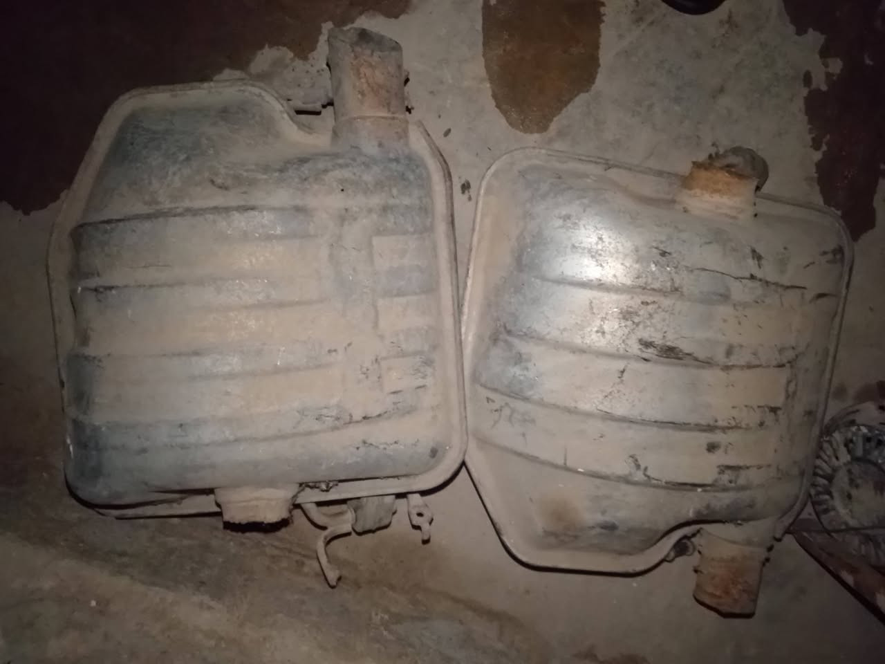سلام عليكم غراض اوباما البيع ثلاجات ثنين بوابه هواء وحده بطيخات صالنصه ثنين قيم بلي يرضى الله 
مكاني. كربلاء حي شهداء الملحق ***********
