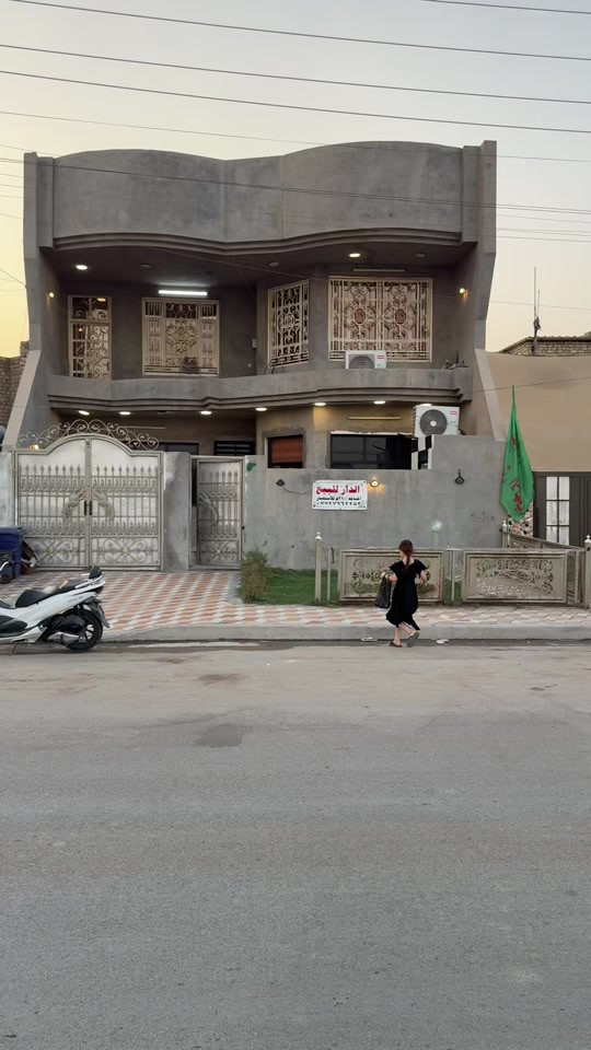 بيت للبيع الموقع حي طارق القديم على الشارع العام المساحه 210 متر طابقين بناء حديث جاهز من كلشي جنس العقار زراعي الشراي يتصل على هذا الرقم ***********#عقارات_بغداد #عقار #بيوت #متابعه_ولايك_واكسبلور_احبكم #متابعه 
