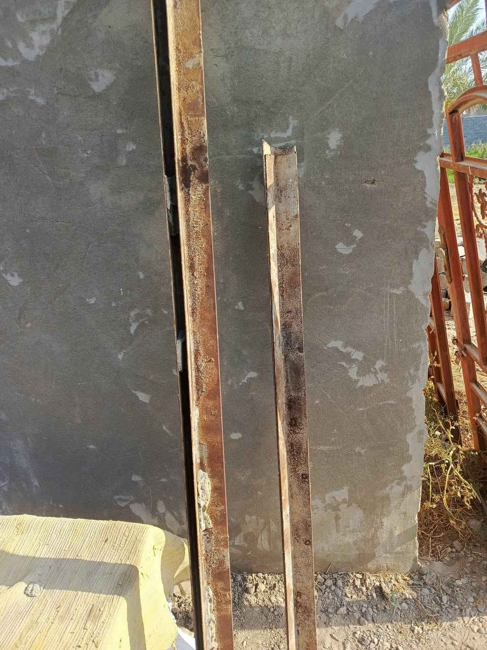 سلام عليكم عندي شباج 2x2اوباب فرده وربع وارتفاع مترين و5 هنكلاين مترين وهنكلاين متر ونص نضاف عوزهن بس صبغ جان مبني فلشت البناء سعر خاص عنوان بابل ابو غرق يم سيد دريس قرب مزرعت سنافر ***********رقمي وتساب
