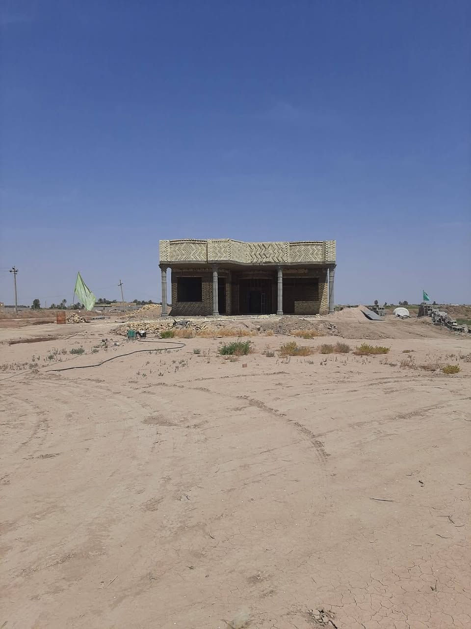 اجزاء من عملي خلفه بناء ***********رقمي
