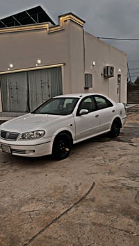 موديل 2009 السعر 110 وبيها مجال  الراقم 07731309920