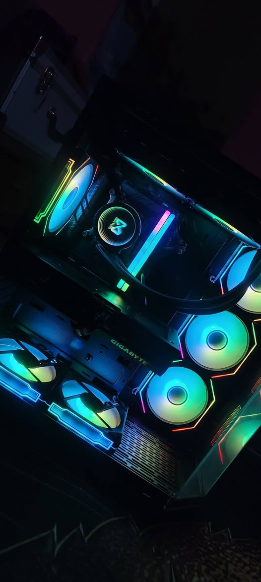 تجميعة جديدة • معالج i7-12700k • بدون كرت ورامات