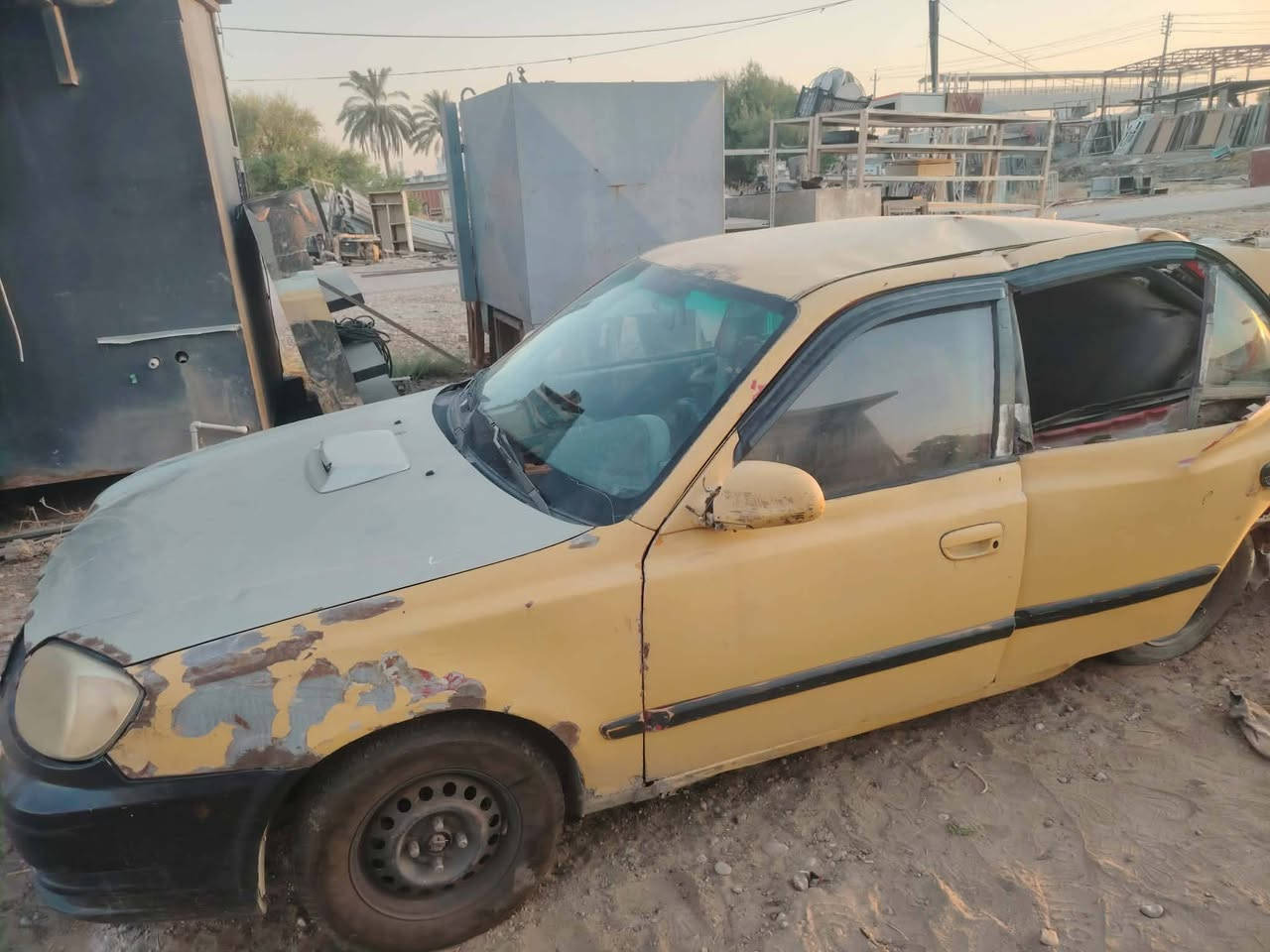 سلام عليكم اخواني هاي للبيع علة حطتهة موديل 2004 رقم بغداد ميكانيك كلة جاهز عنوانها بغداد التاجي تلفون***********@الجميع
