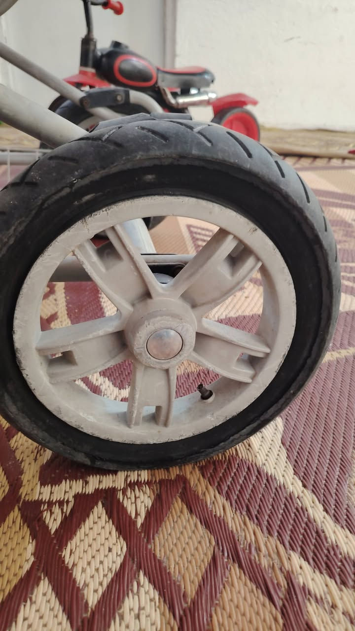 عربانة توأم اوربية جبيره وضخمة تايرات دبل ينفخن قيم بما يرضي الله واخذها مكاني الحيره ***********
