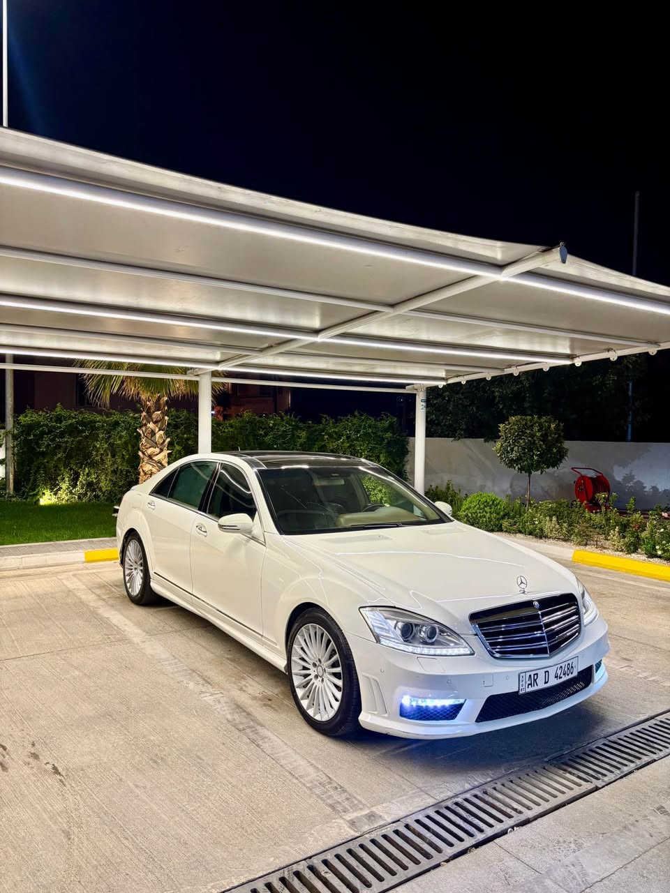 سەرەتا بە ناوی خوای گەورە 
مارسیدز s 350 
مۆدیل ٢٠٠٨کامل کامل کراوە بە ٢٠١٣  سەیارەکە زۆر تازەو چوان ماوەتەوە گیرو مەکینەو کارەبای بەشەرت مەکینەی نەکراوەتەوە بەشەرتی ١٠٠فیتەر دەعامی بۆدەعامی چاڵ شخوت نیەتی  یەک پارچە بۆیاخی ئەورپایە  مواسەفات 
پانۆراما 
درگا لارچ 
ناو زەرد 
کامێرا
حاسە 
شاشەی گەورە 
٤کوشن کارەبا 
٤کوشن ساردو گەرم 
درگا سەحب 
سندق سەحب 
رادار 
سەیارەکە کامل هەیکەلی دەسکاریی کراوە  
پیشو دوا زۆر تونو تۆڵە  بۆ مەسرەف مەگەری هەموو گیانی ئەدەم بەشەرت 
تکایە ئەگەر موشتەری نیت سەرمان مەئیشینە  لەخۆتەوە سعر لی مەدە  سەیارەی وا پاک تازە نەماوە 
ژ:م*********** السليمانية, العراق
