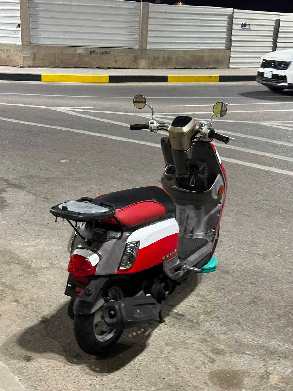 سلام عليكم دراجه بوليس مسطره دراجه كفاله صبانه ما محطوط عل مكينه دراجه كله شغاله سلف شاير يمنه يسره كلوب عالي ناصي سكن دراجه ملحه ختم واحد  شلعه ومعدل تاكل الكاع سعر 1100وبيه مجال قليل البكان الامن داخلي رقم ***********
