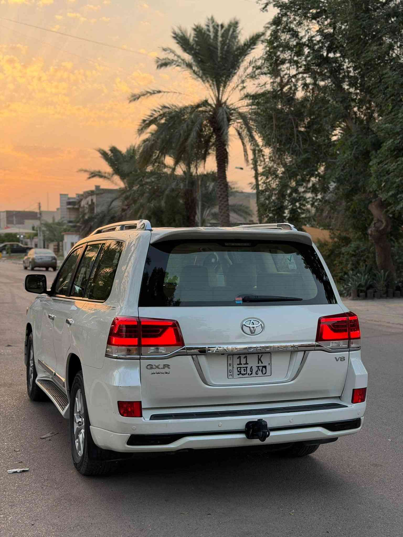 لاندكروز GXR • ٨ سلندر ٤٦٠٠ • رقم بغداد