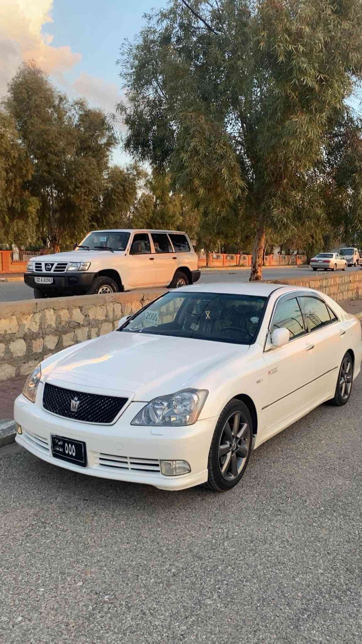شاهینە ١٨٢ سپۆڕت 
بڕاوە بڕاوە 
٢٠٠٥
سەیارەکە نمونەیە لە جوانی بارکۆدی وەرگرتوە چوار تایەی تازەی لە ژێرە سوکان حەیزەران هندری بەسراوە کامل مەسرەف سێ دوگمەی ناو ڕەشە کوشن شامۆ 
سەقفی وەک شوشەیە بێ شوختوو بێ چاڵە سەقفو کەڤەر بەشەرت هەموو گیانی شەریکەیە زۆر پاک ماوەتەوە دەعموو لێدراوی نیە سحر ٥٣ قوفڵ بۆ مەعمەلە تەلەفون مەکە لەگەڵ ڕێزم 
شوێن ئاخجەلەر سەربە تەکێو چەمچەماڵ 
ژم. ***********
