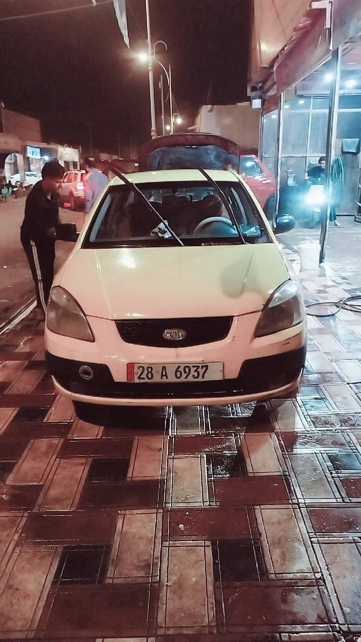 السلام عليكم كيا ريو 2008 تكسي رقم نكليزي  سنويه جديده 2031 مداور باسمي وارد خليجي مبدل جاملغ .محرك بيه خيط بخار تبريد ثلج سياره جاهزه من كلشي السعر 60وبيه مجال مكاني ذي قار خاص مغلق رقم راعيها هذا ..***********
