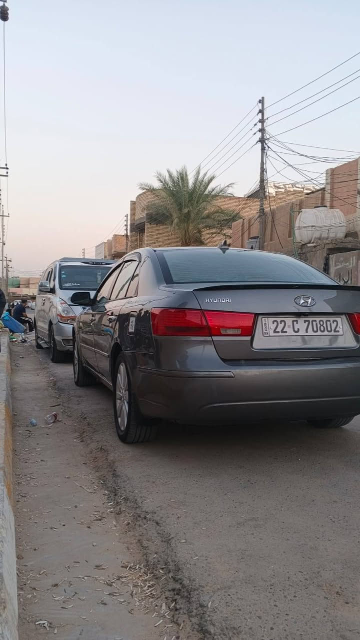 السلام عليكم عندي سوناتا أمريكي ٢٠١٠ مقدس حادثه جاملخ الأمامي مال العبري فقط بدون دواخل والباقي مكفول حجم ٢٤٠٠ اربعه استندر . كير مكينه حداديه مكفولات رقم اربيل 
السعر ١٠٥ وبيها مجال واني مكلف بالنشر لحد يراسلني للإستفسار الاتصال على هاذ الرقم *********** 
مكان السياره كربلاء
