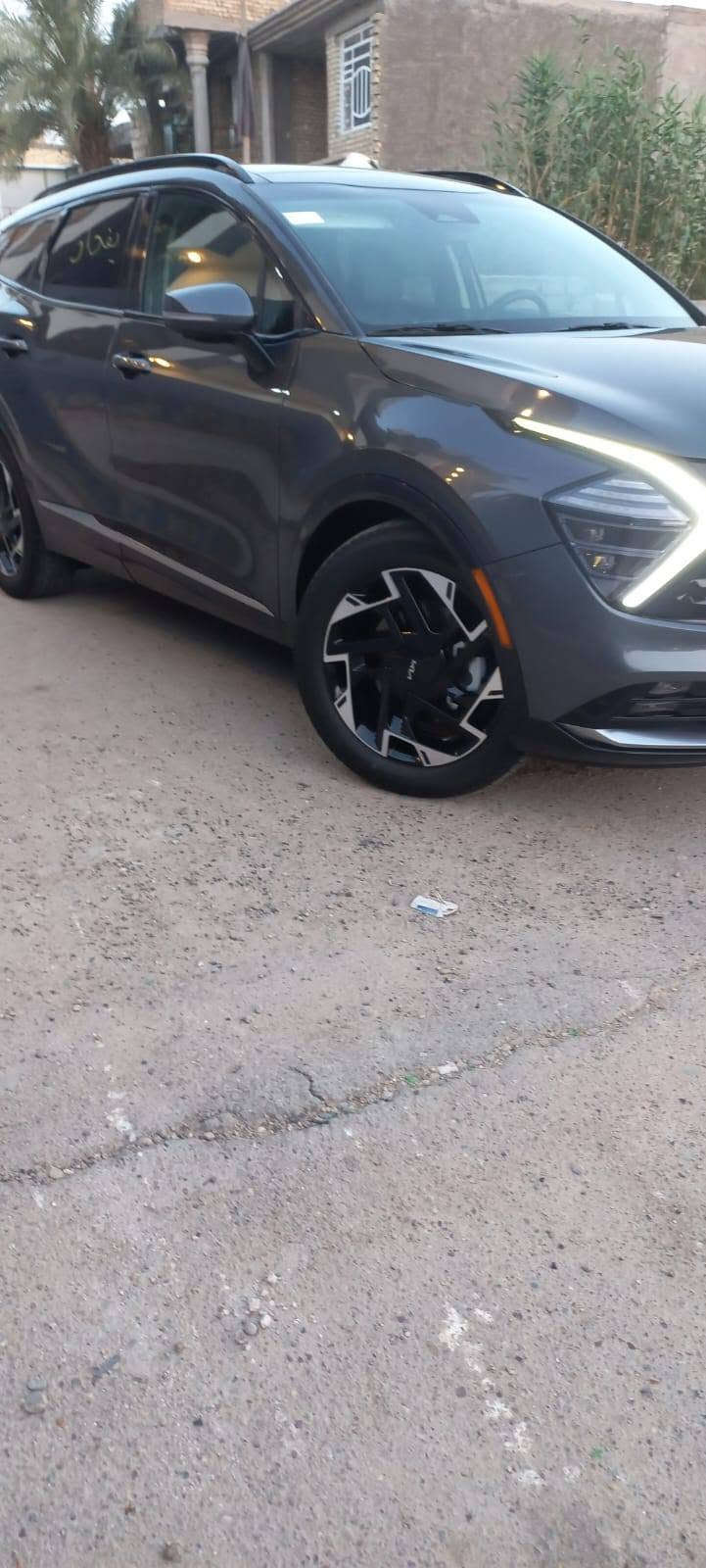 كيا سبورتج برستيج  رقم بغداد ٢٠٢٥ ماشية ١٧٠٠٠ حادثها بنيد و دعامية بدون دواخل والايرباك راجع سستم، السيارة بلادية، رايد بيها 198$ العنوان بغداد المحمودية للأستفسار الاتصال او واتساب على الرقم *********** وارد على الخاص بغداد, العراق
