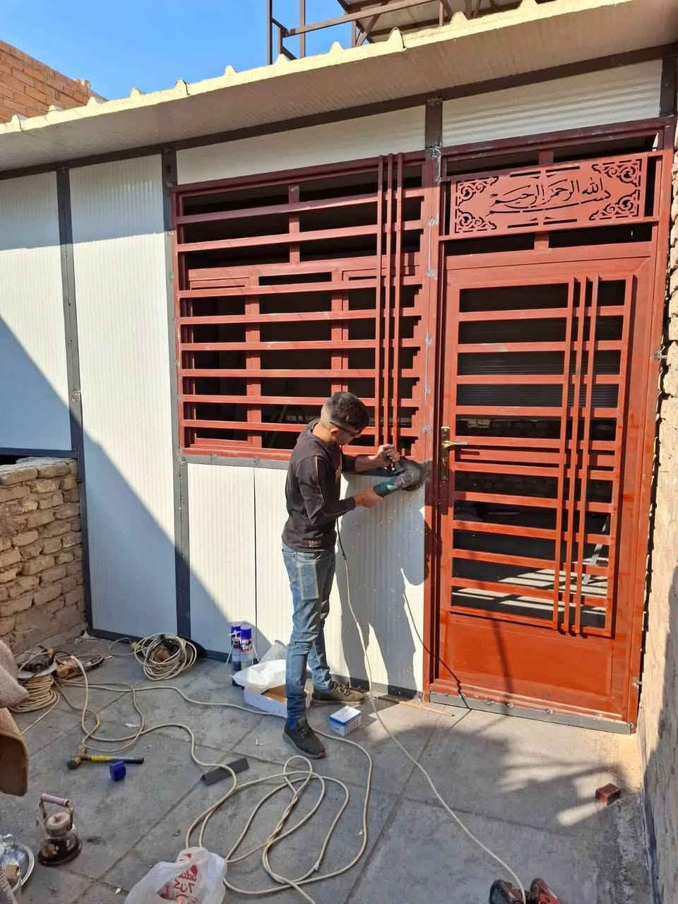حداد عام
حداد عام 
جملونات 
غرف سندويج بنل حسب الطلب
قمريات بوب شبابيك حجرات 
شغل موقعي 
عنوان الأول بغداد عويريج
عنوان الثاني كربلاء خلف مستشفى الوارث للورام
***********
