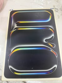 آيباد ١١ M5 • ٢٥٦ • بطارية ٩٣