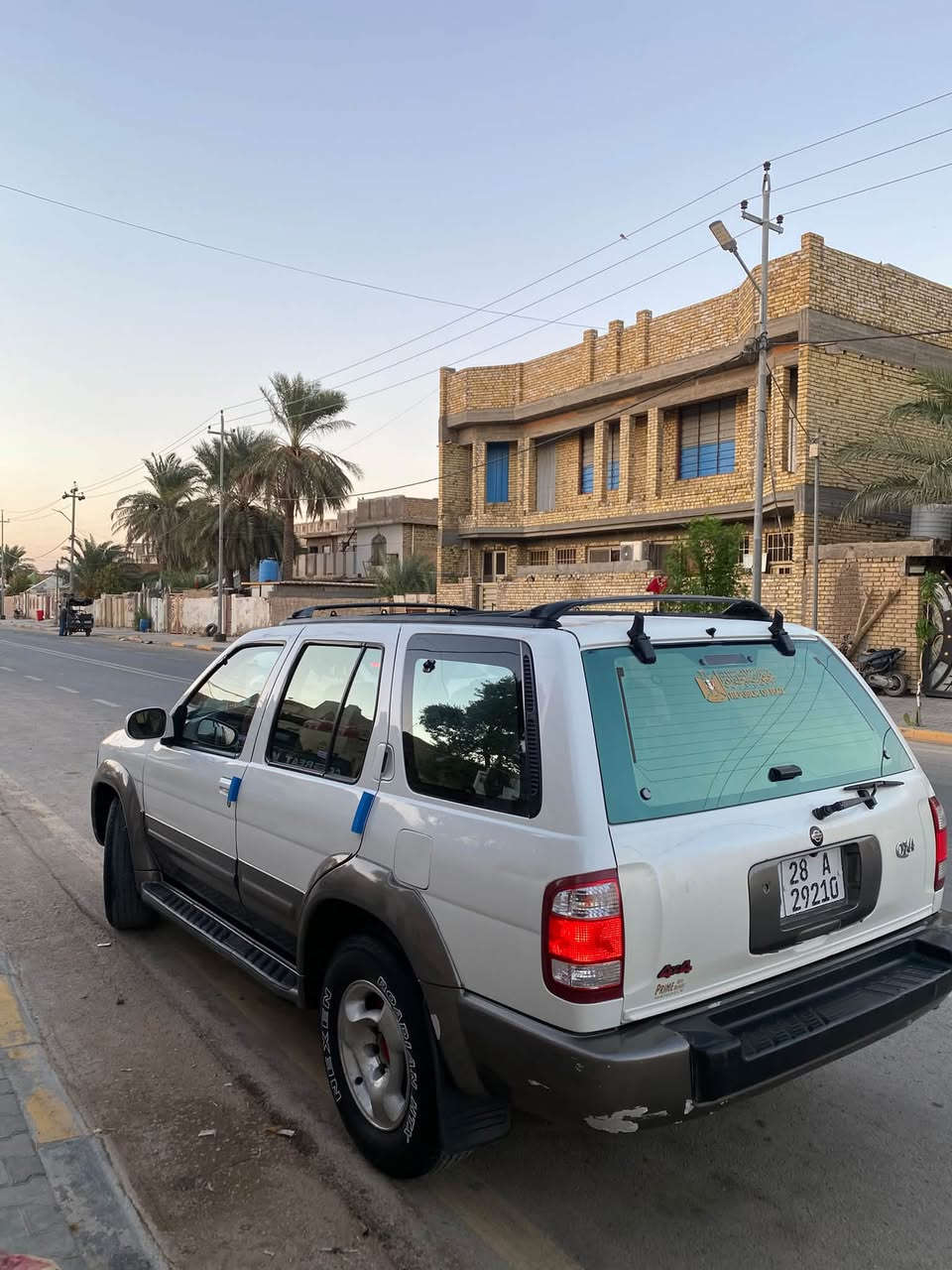 السلام عليكم لطيبين نيسان انفنتي موديل 99بسمي سنويه ل31هزه جديده بدون صبغ وضربه مكينه وكير جدد حداديه بلجيس تبريد ثلج 🧊 دواخل جديده كهربائيات كله شغاله السعر 58وبيه مجال لشراي مكاني الكوت حي الشهداء اتصل ‭***********‬
