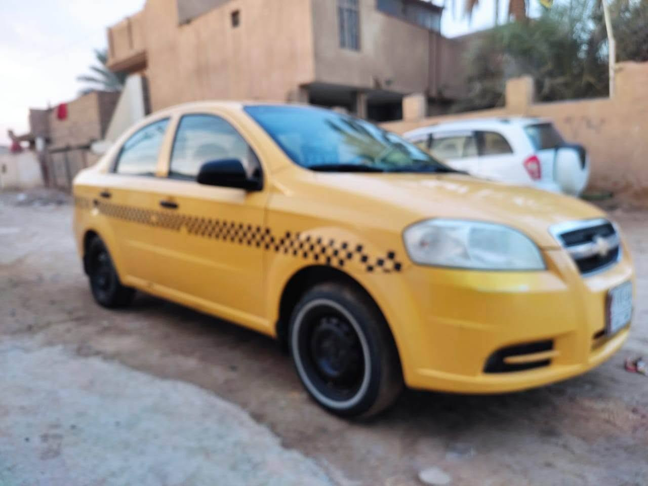 سلام عليكم اخوان سياره افيو لبيع ***********
