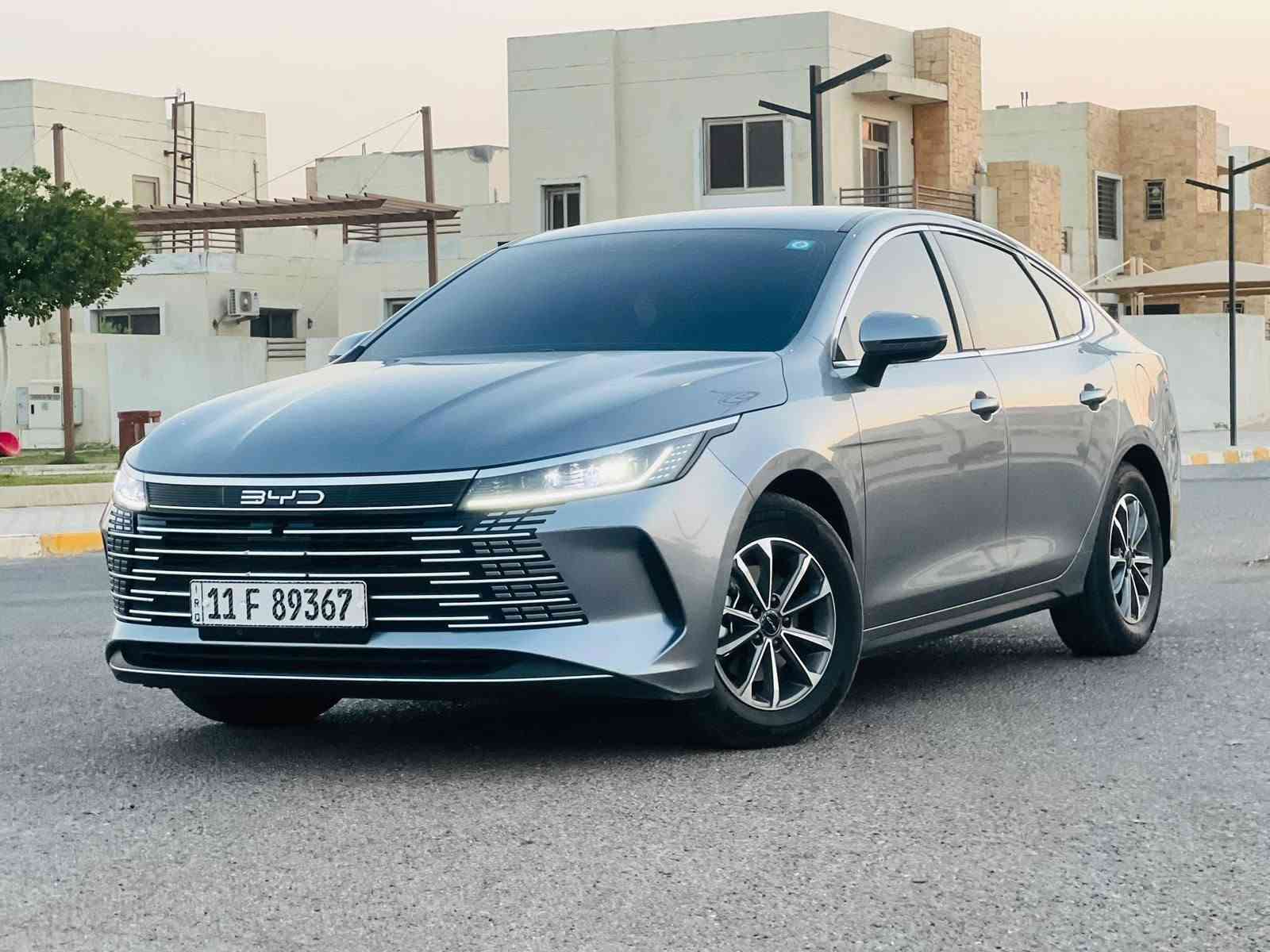 بي واي دي ديستروير 2025 هايبرد وقود 
  المسافة  13 كم 
الوارد: صيني
الممشى: 13
 المحرك: 1.5 لتر
🛞حجم الويل: 17 إنش
مقاعد جلد 
 فل مواصفات ناقل حركة أوتوماتيك
تشغيل بصمة ودخول ذكي
شاشة لمس ( كبيرة دوارة) 
شاشة عدادات رقمية
✅ Apple CarPlay
✅ Android Auto
نظام ملاحة GPS
 كاميرا 360°
كاميرا خلفية
حساسات أمامية وخلفية
مثبت سرعة
 نظام المحافظة على المسار
مقاعد جلد فاخرة
تبريد وتدفئة للمقاعد الأمامية
 مكيف أوتوماتيك
إضاءة LED أمامية وخلفية
 نظام مراقبة ضغط الإطارات (TPMS)
3 انظمة قيادة نورمل سبورت ايكو 

السعر 126 وبيها مجال 
للاستفسار  الاتصال 

***********
