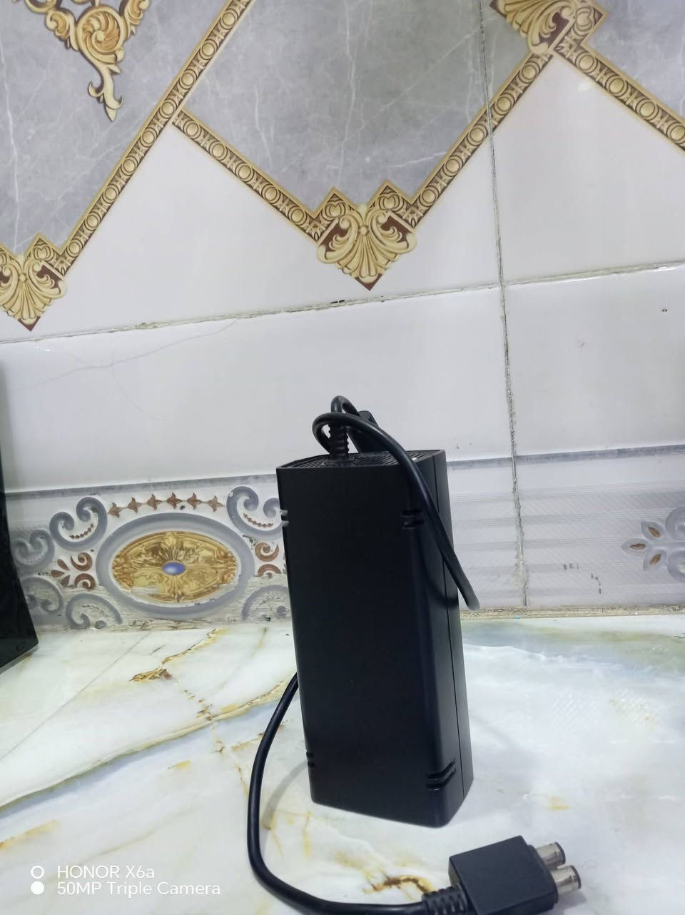 السلام و عليكم إكس بوكس 360 150لعبة كامل الأغراض يدة وحدة ام الواير فقط للتواصل والاستفسار *********** مكاني بغداد السعر 100 شاحنات موجوده كلشي موجود
