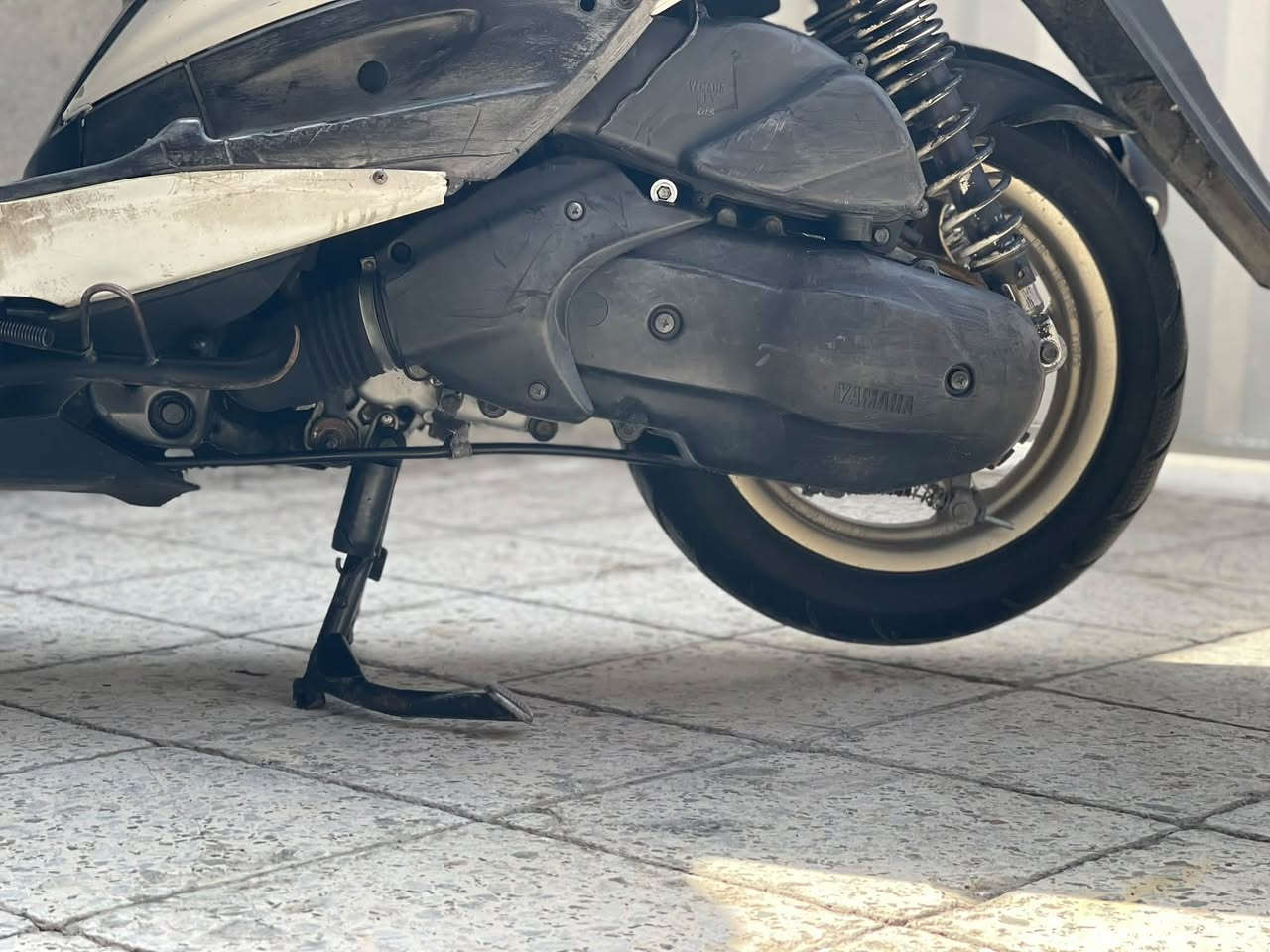 للبيع سكنس فحل نوزل خطين دراجه مكينه خرسه ما مفتوحه شلعه معدل فول نضافه الكشر 70% نضافه المكينه 100% كله شغال (بكلايت هو والشاير  الخلفيه كرستال لد ) السعر 750 بيهه مجال مكاني الشعله ***********
