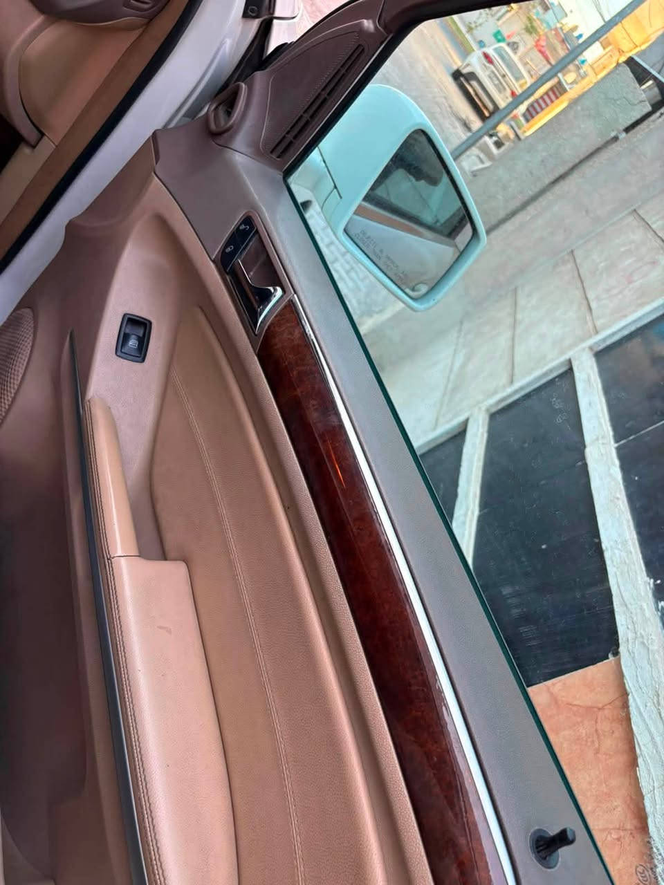 مرسيدس ML350
4Maticموديل 2011 وارد امريكي 
مكينة مكفولة 
كير مكفول 
تبريد حدادية مكفولة
رقم بغداد 
موصفات شاشة كاميرة خلفية 
شاشة اعطال سلايد رووف صندوك كهرباء 
كشنات كهرباء جلد تبريد قطع 2
تحكمات ستيرن كهرباء حجم مكينه 6سلندر 3500
المرغوب مري شفط وبعد بيه مواصفات تخم تايرات جدد
 بيع جاملغ ثنين  اثر طخات مكان سيارة بغداد 
استفسار ***********
السعر 136 وبيه مجال
